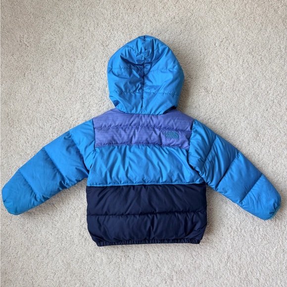 The North Face Toddler Boys Reversible Hooded Puffer Jacket - Picture 8 of 14